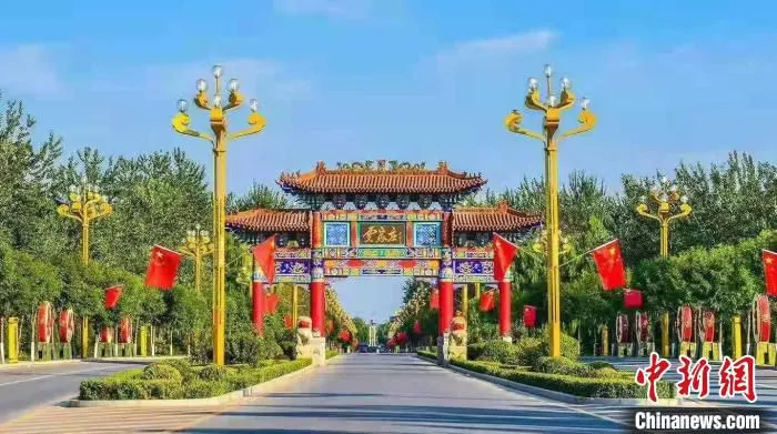 贾家庄村集体固定资产达10.2亿元，人均纯收入突破2.8万元。　贾家庄供图