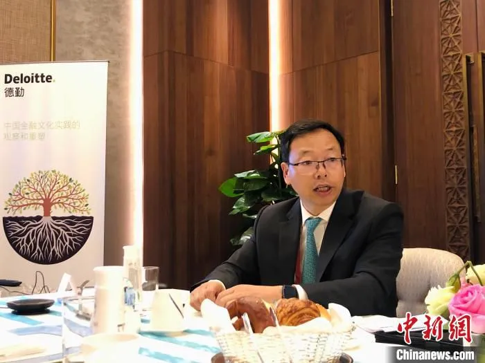 19日，德勤中国公司治理中心项目研究小组在博鳌亚洲论坛2021年年会期间分享研究成果 张素 摄
