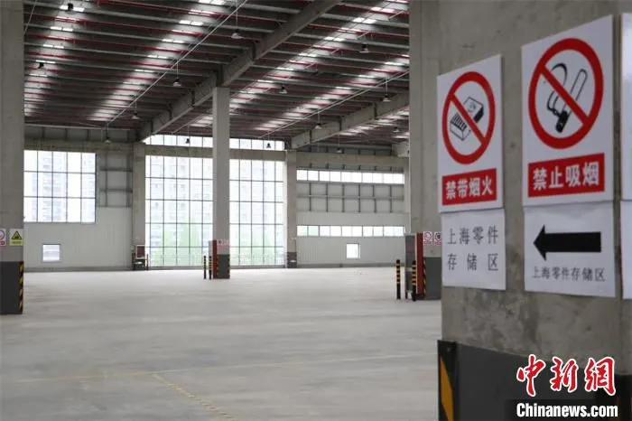 杭州站内的货物卸货区。　张煜欢 摄