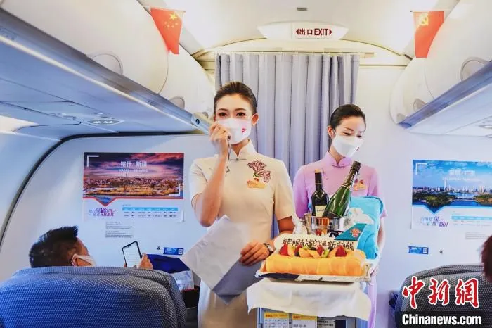 南航深圳—兰州—喀什航线开通 南方航空供图