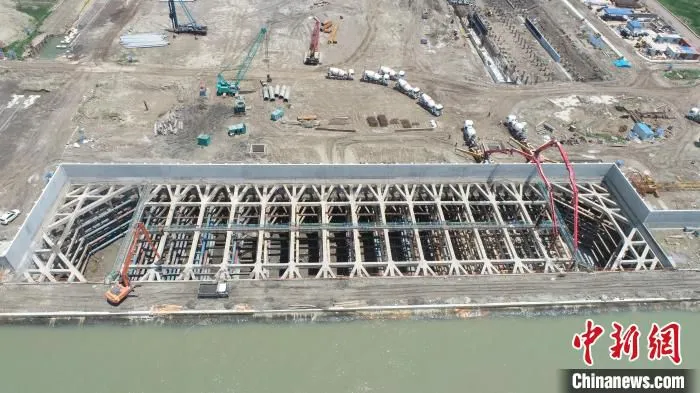 长兴2号船坞项目是上海市首批复工的重点工程项目 中交三航局供图