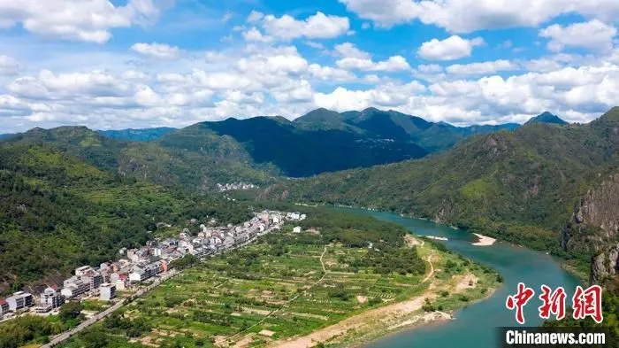 浙江永嘉石柱村 陈胜豪 摄
