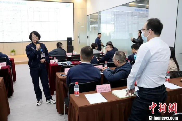 现场气氛热烈。　赵桂华 摄