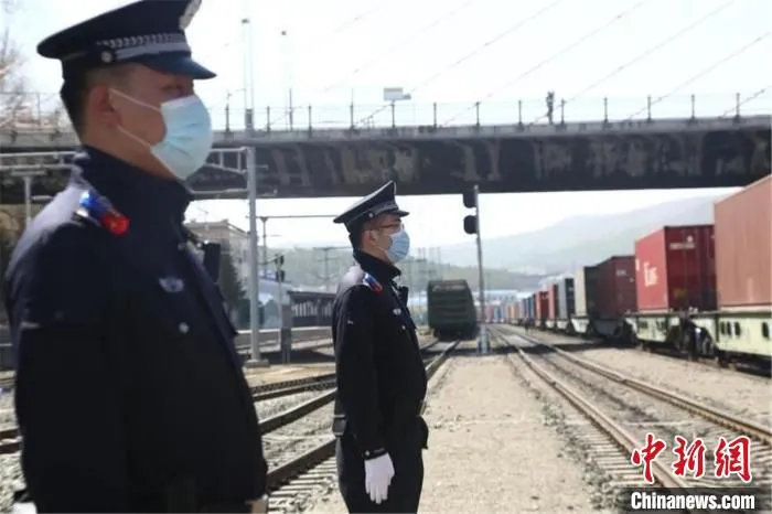 绥芬河铁路站场 付晓军 摄