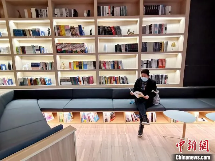设计别致的读书空间。　赵桂华 摄