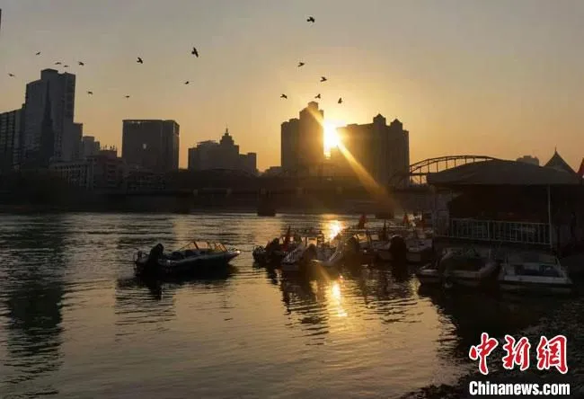 图为2021年9月，黄河兰州主城区段风光。(资料图) 冯志军 摄