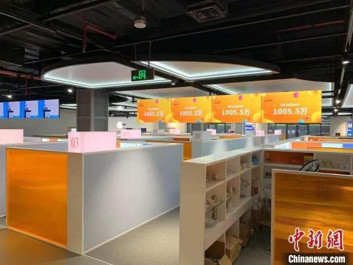 图为景德镇陶溪川Live直播基地。　李韵涵 摄