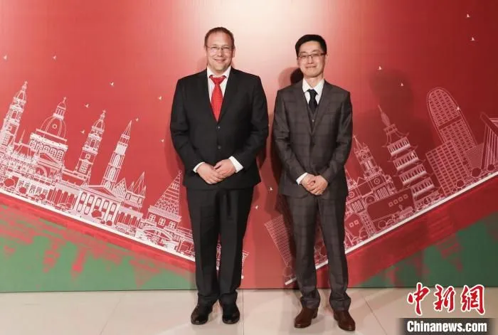 嘉宾合影留念 王双玲供图