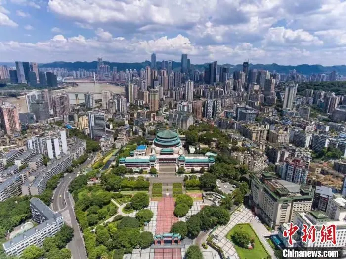 重庆城市风貌。 钟旖 摄