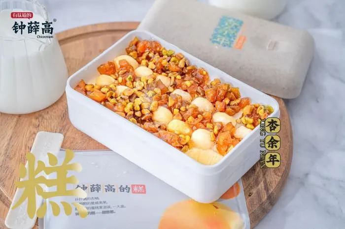 图片来源：微博@钟薛高
