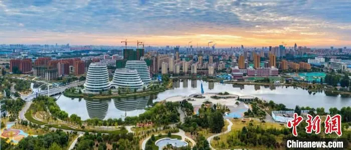 资料图：图为山东省一家科技企业孵化载体。　山东省科技厅供图