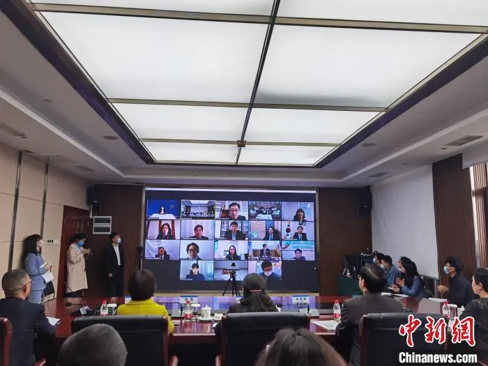 图为活动现场图。周燕玲 摄 周燕玲 摄