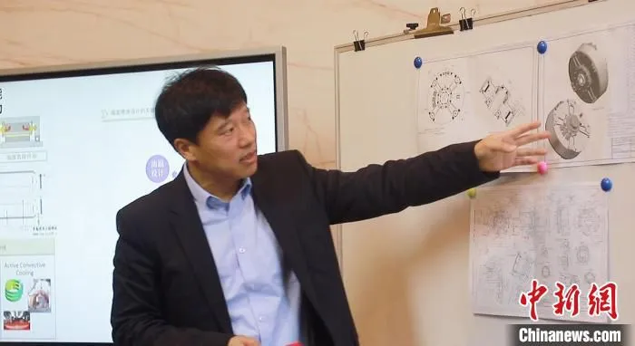 刘栋良讲解电机的相关知识。　受访者供图
