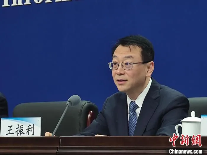图为河南省商务厅厅长、河南省自贸办主任王振利。　阚力 摄