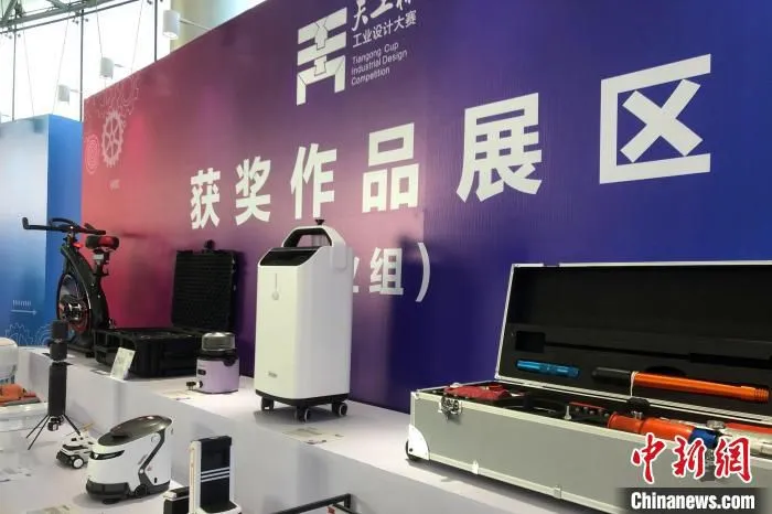 图为展出的获奖作品。　吴鹏泉 摄