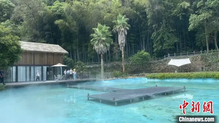 枫林村内的民宿。　钱晨菲 摄