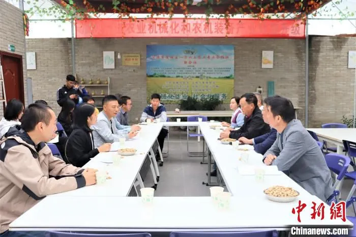 图为座谈会现场。　吴允杰 摄
