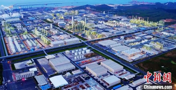 烟台打造世界一流的绿色石化产业基地。(资料图) 烟台化学工业园供图