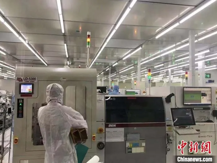 宁波一制造业企业生产车间。　李典 摄