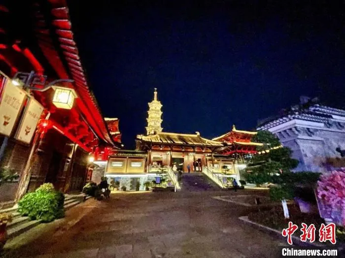 资料图：浙江衢州水亭门夜景。　张斌 摄