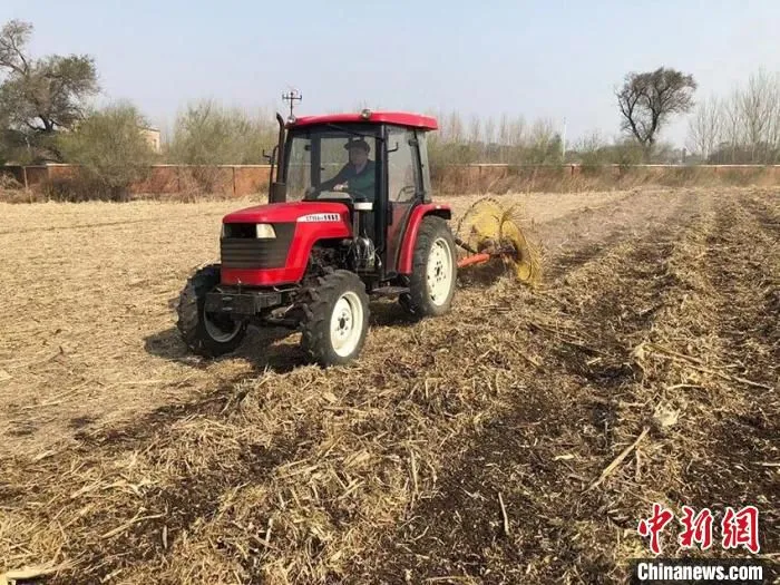 春耕整地，使用秸秆归行机作业。长春市农业农村局供图 长春市农业农村局供图 摄