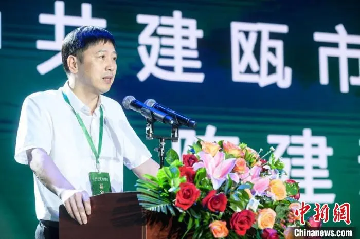 建瓯市委书记陈建新致辞。　李南轩 摄