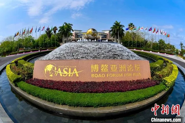 资料图为博鳌亚洲论坛年会永久会址喷泉。 中新社记者 骆云飞 摄