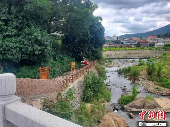 整治后的南安市诗山镇诗溪安全生态水系。　泉州市水利局 供图