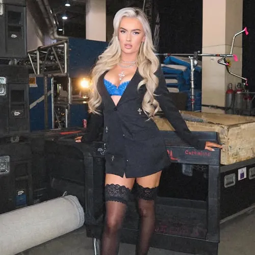 'OUR QUEEN' WWE star Blake Monroe’s blouse pops open to expose lacy bra as fans gasp you’re ‘sexy and beautiful’