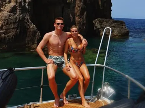 Scott McTominay's 'Queen of Italy' partner left Man Utd WAG speechless in stunning snap