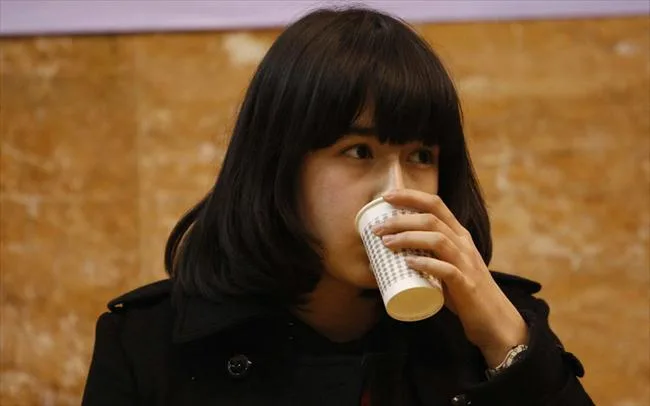 阿的江女儿阿迪娜长大成人：萌娃变清纯女神