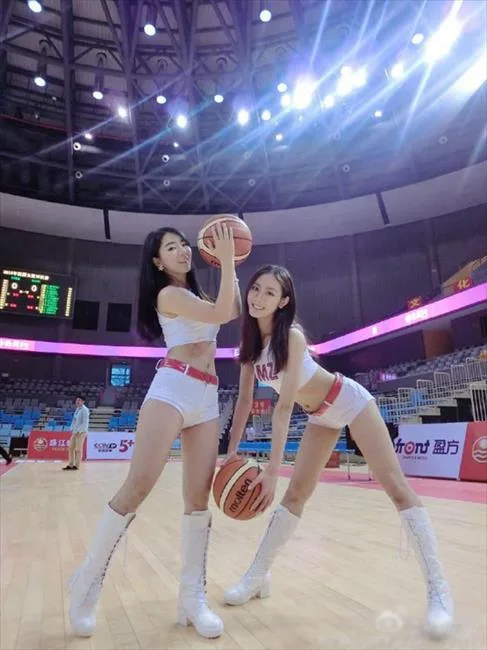 NBL没CBA好看? 湖南男篮啦啦队MZ正到没朋友！