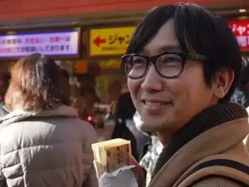 辉哥说彩:一个亿很多吗? 傍富婆走上人生巅峰