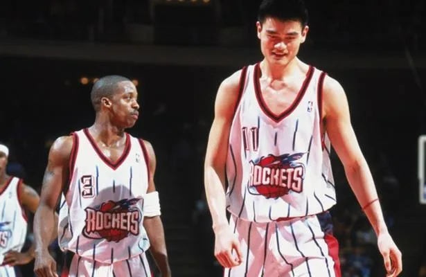 解析中国球迷火箭情结 缘起姚明一人赚了18亿