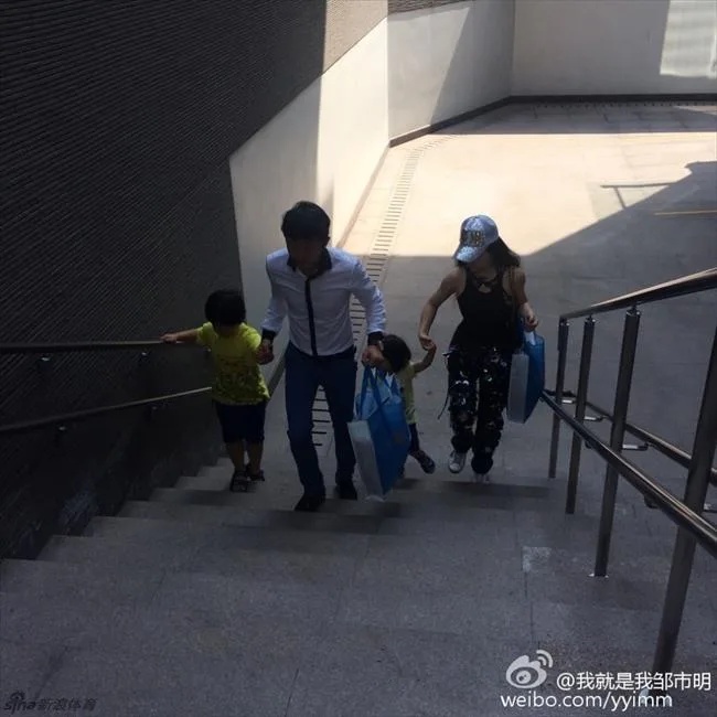 是拳王也是好丈夫！邹市明和妻子冉莹颖秀恩爱合集