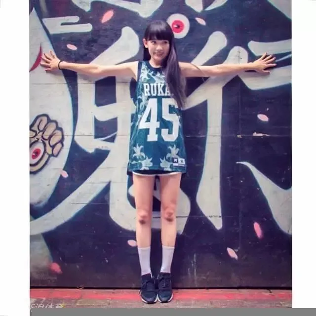 台湾篮球妹纸王宇君走红 甜美可爱清纯到令人想犯规