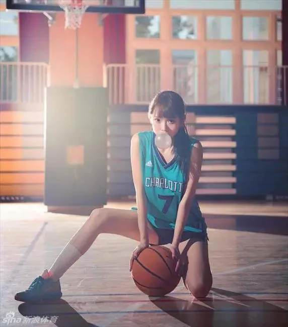 台湾篮球妹纸王宇君走红 甜美可爱清纯到令人想犯规