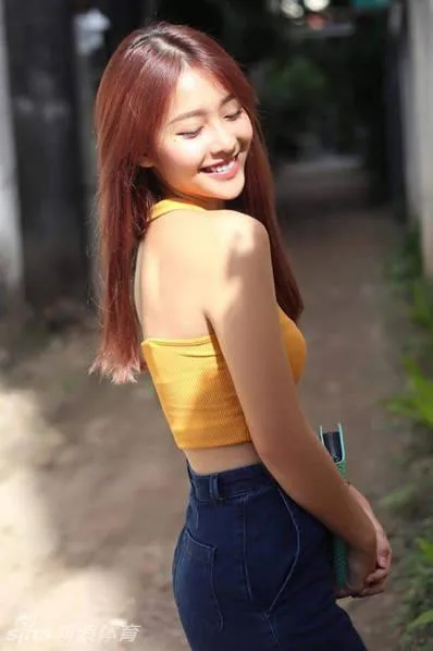越南19岁美女拳击手黎颜性感私照 19岁早已身家过亿