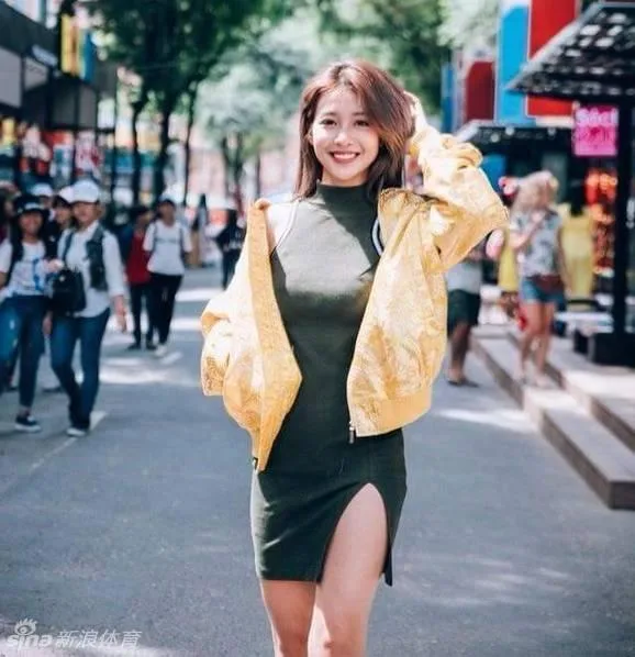 越南19岁美女拳击手黎颜性感私照 19岁早已身家过亿