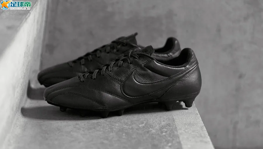 经典全黑”Triple Black” Timepo Premier足球鞋