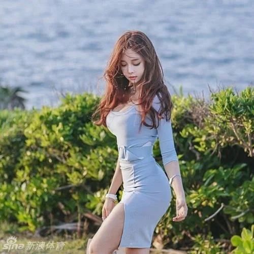 韩国模特赵敏英魔鬼身材爆红网络 写真性感惹火