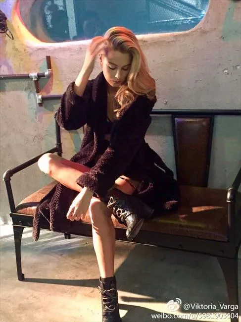 山东鲁能外援佩莱绝色女友瓦尔加大曝私照 性感妖娆十足