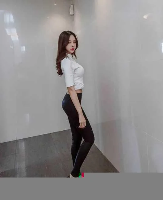韩国模特赵敏英魔鬼身材爆红网络 写真性感惹火