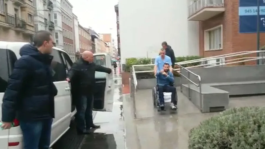 手术成功,专车已接比达尔返回巴塞罗那