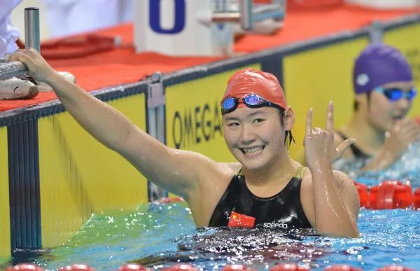 叶诗文晒庆生照片 21岁女孩需要更多爱与包容