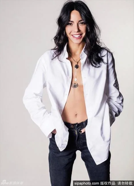 意大利神锋西蒙尼-扎扎女友Chiara Biasi美艳私照