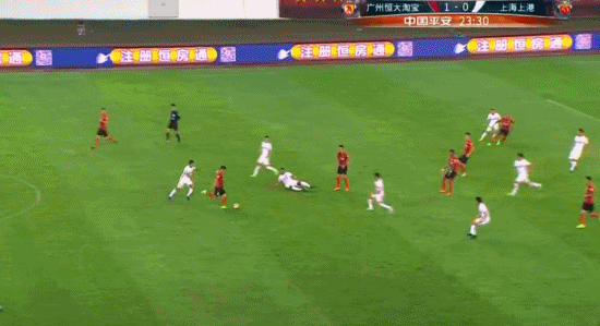 恒大3-2终结上港6连胜 于汉超传射高拉特绝杀