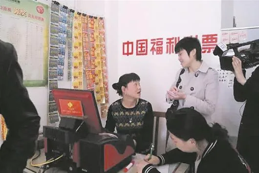 荆州中出2268万大奖 站主揭秘中奖者是男彩民