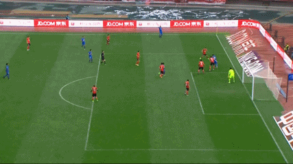 GIF-扎哈维抽射梅开二度 富力客场暂2-1辽足