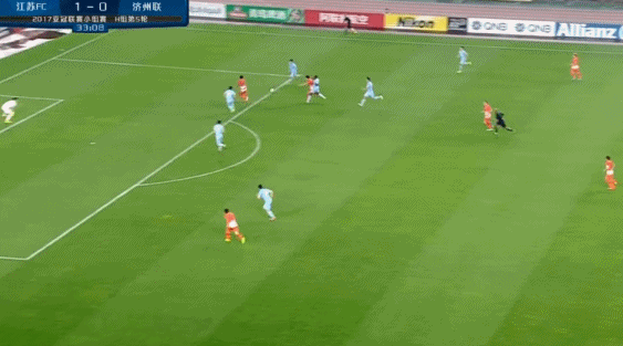 GIF-特谢拉右路长驱直入 谢鹏飞对空门未得手